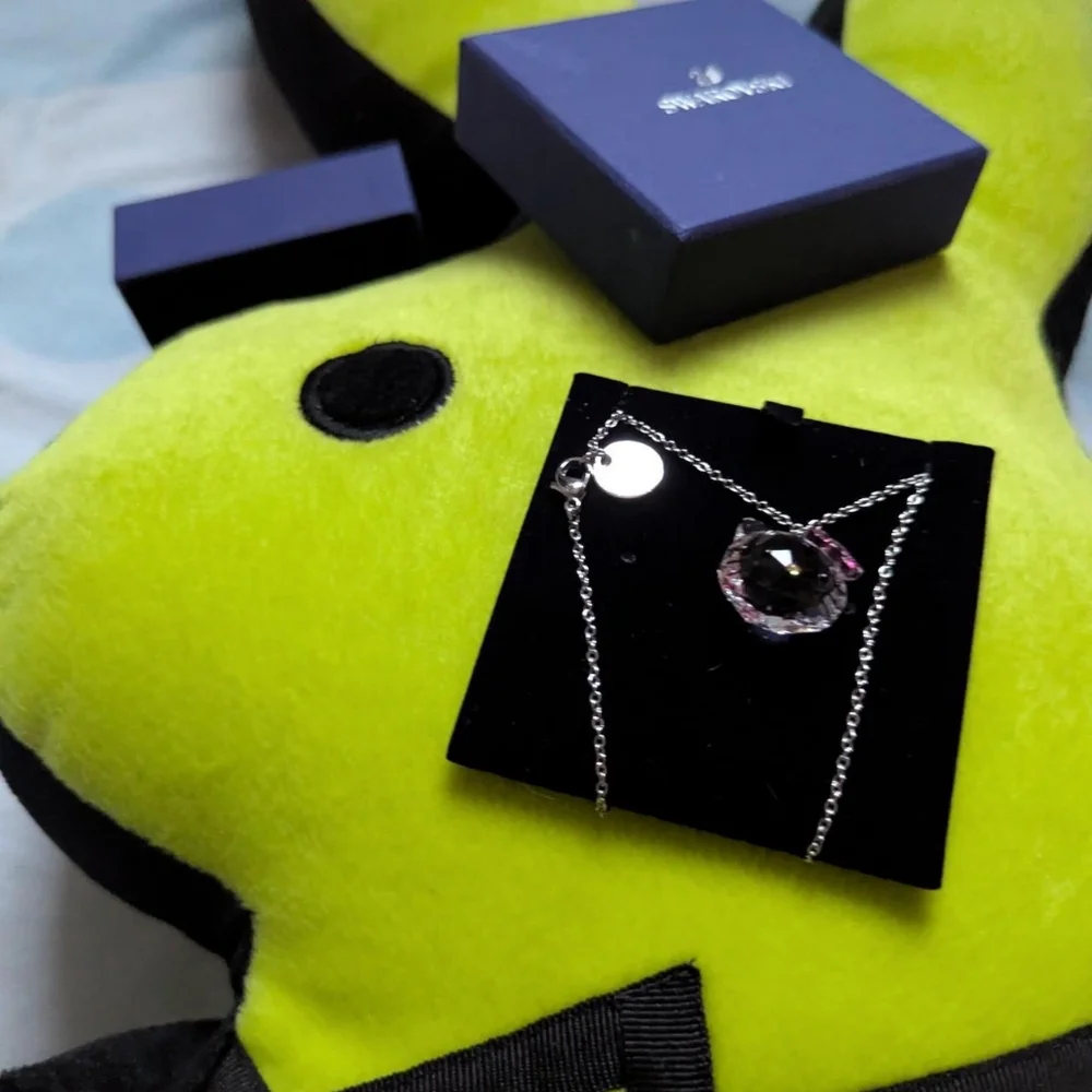 Hello Kitty X Swarovski Necklace Kitty Head Clear Pink Bow - Picture 7 of 8